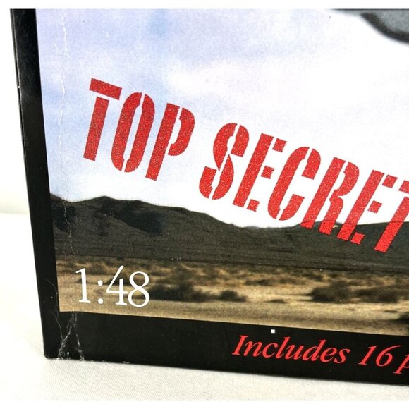 Testors Area S4 UFO Revealed! 1:48 Scale Model Kit 576 - Picture 4 of 16